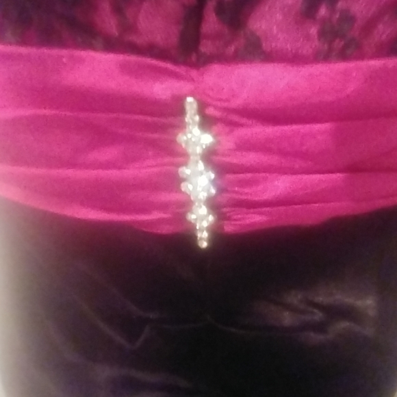 Dress - Picture 2 of 2